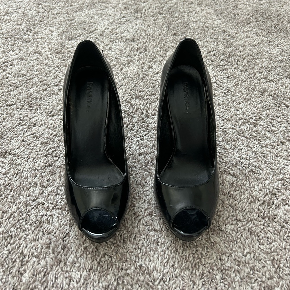Black stiletto heel